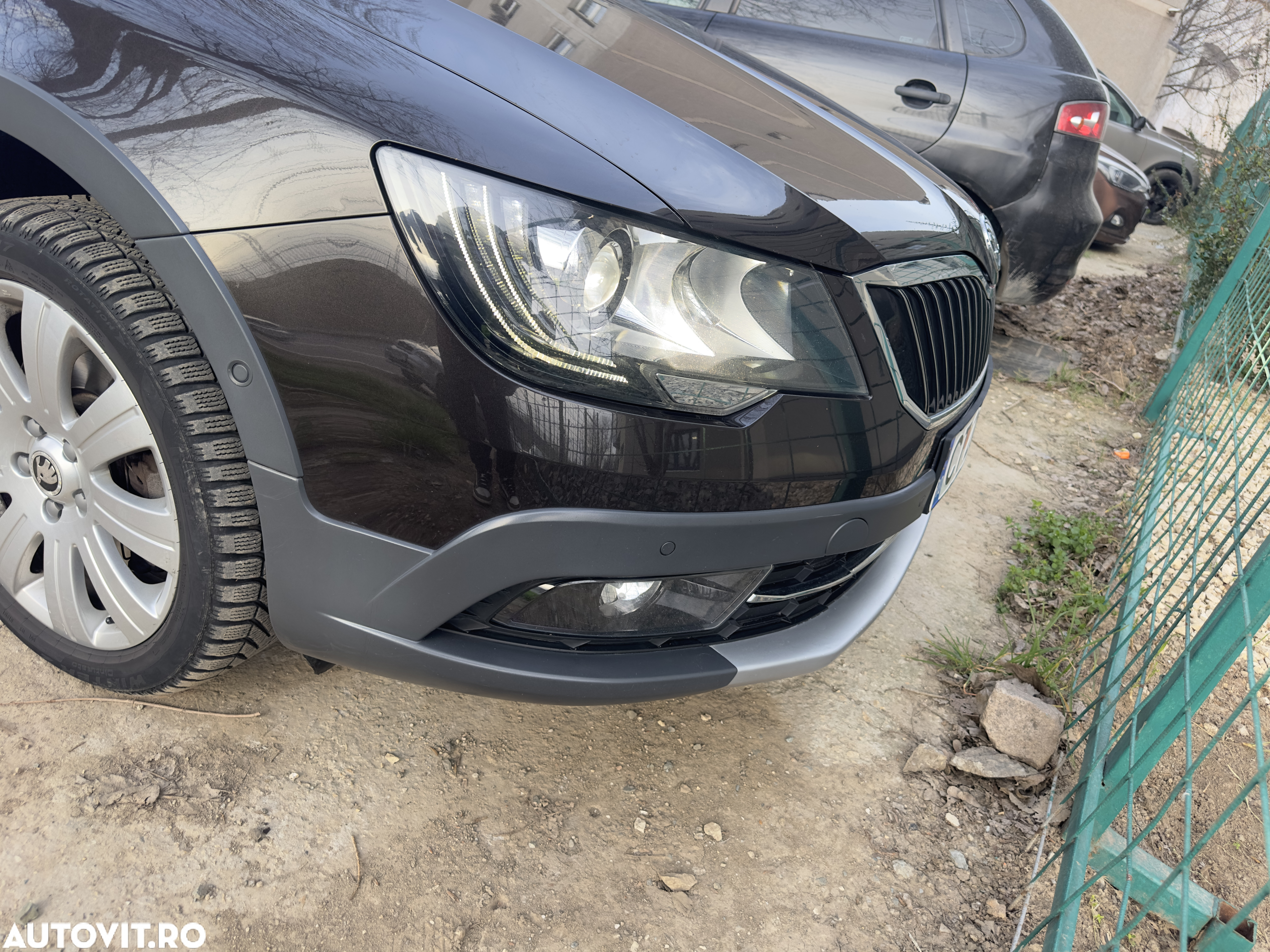 Skoda Superb Combi 2.0 TDI 4X4 Elegance - 11