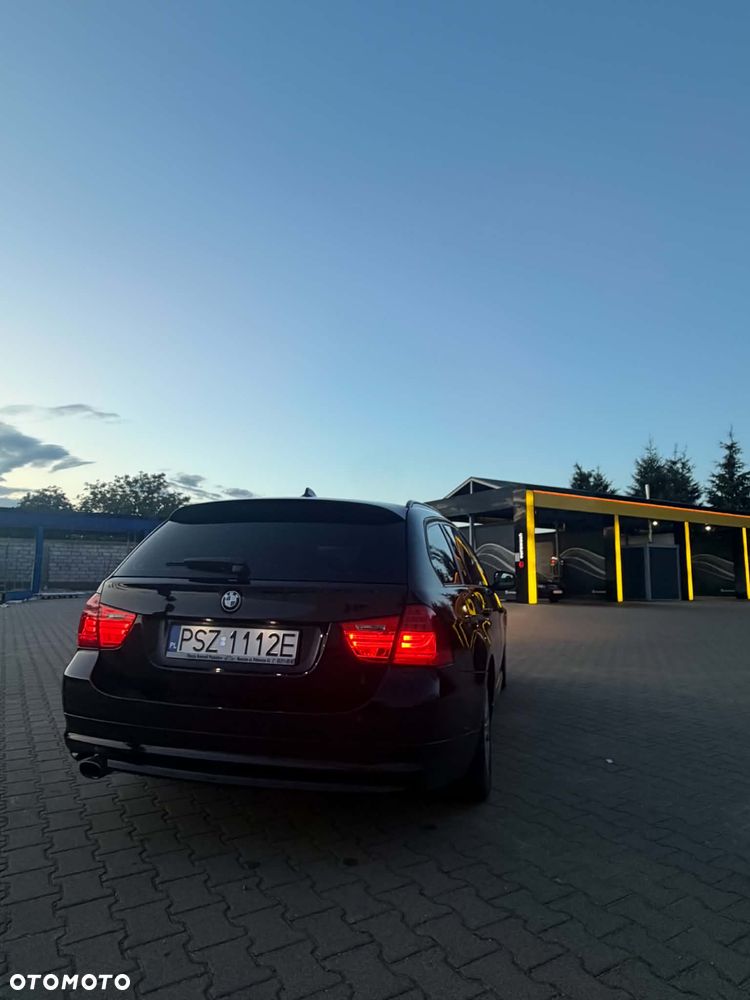 BMW Seria 3 320d - 10