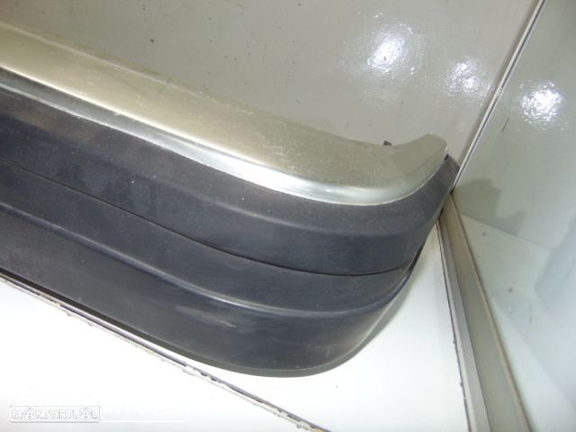 Volvo 245 (carrinha) pára-choques - 3