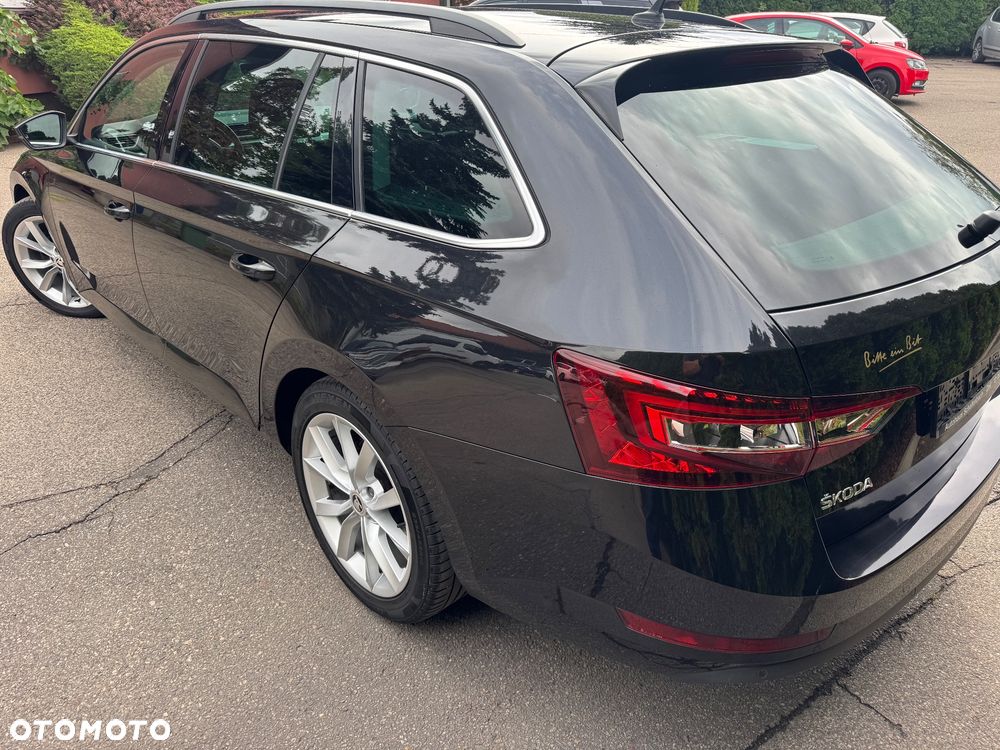Skoda Superb 2.0 TDI DSG Ambition - 4