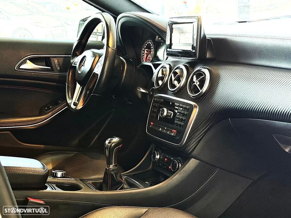Mercedes-Benz A 200 CDI AMG Line - 34