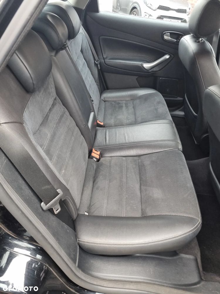 Ford Mondeo - 28