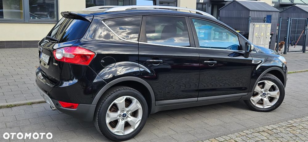 Ford Kuga 2.0 TDCi 2x4 Titanium - 3
