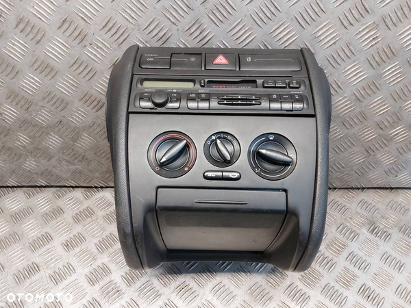 PANEL NAWIEWU KONSOLA ŚRODKOWA RAMKA + RADIO SEAT LEON I