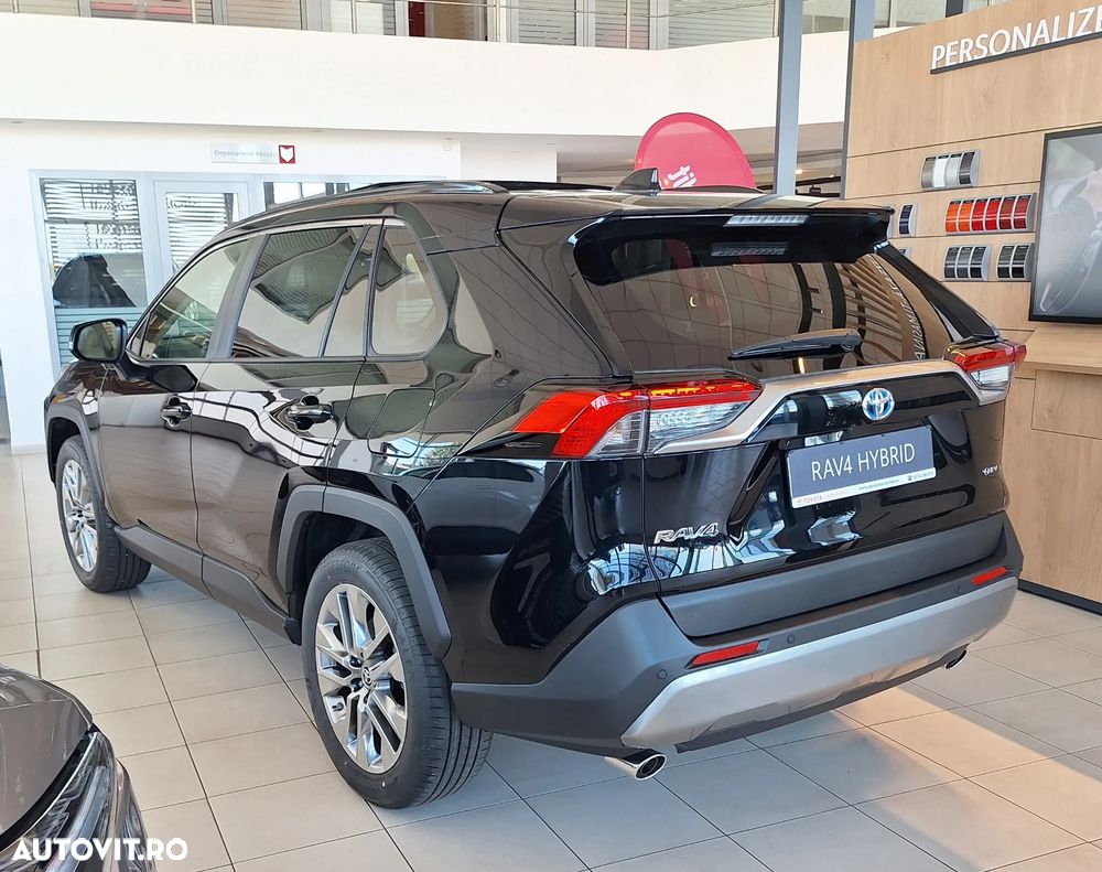 Toyota RAV4 - 5