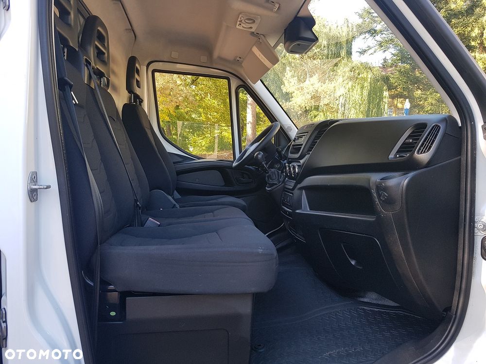 Iveco DAILY - 21