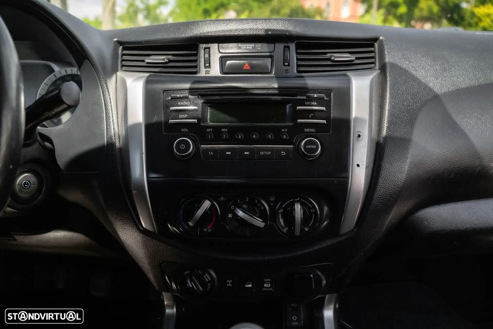 Nissan Navara 2.5 dCi CD LE - 14