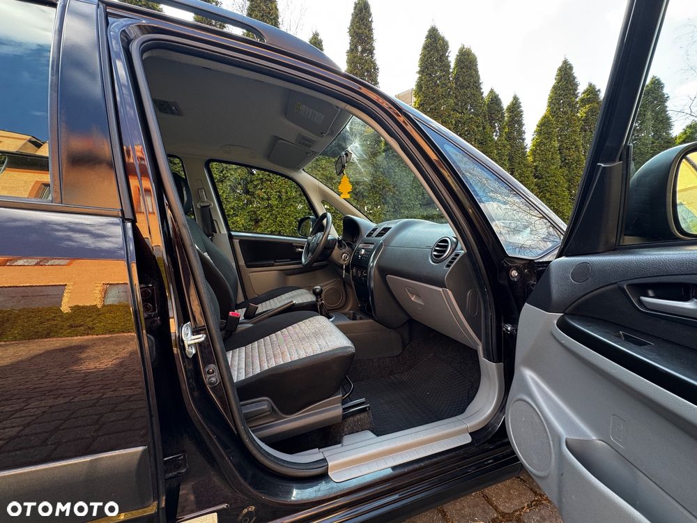 Suzuki SX4 1.6 Premium - 20