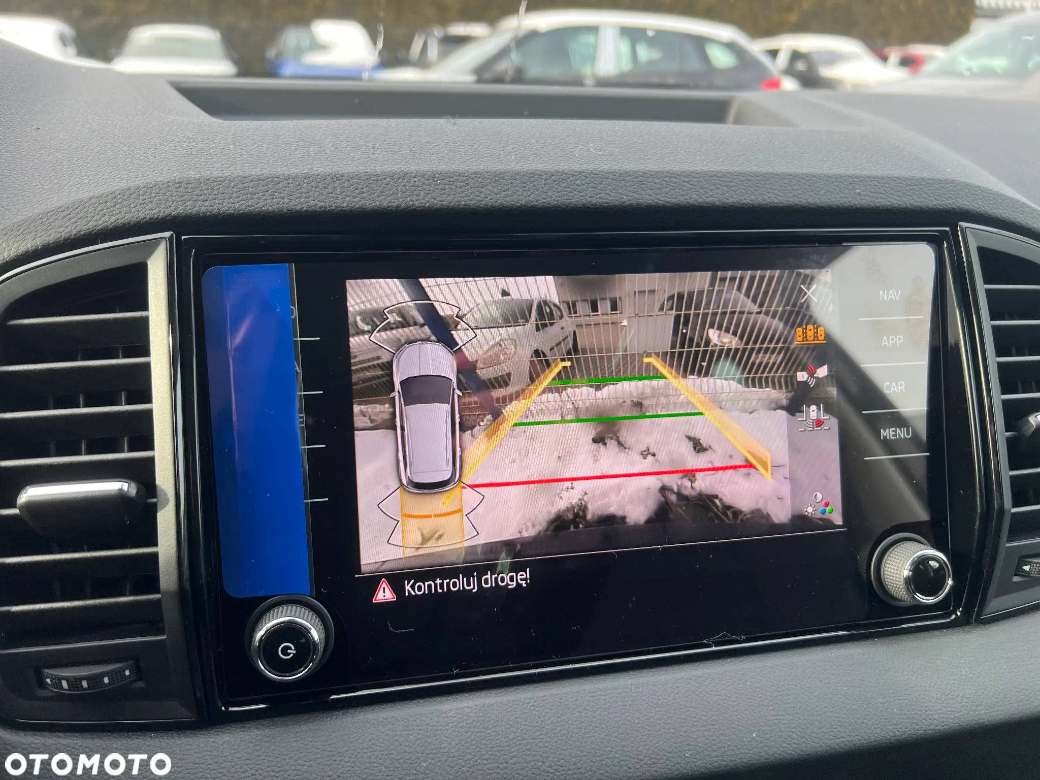 Skoda Karoq 1.5 TSI ACT Selection DSG - 11