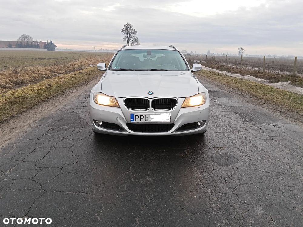 BMW Seria 3 318d - 10