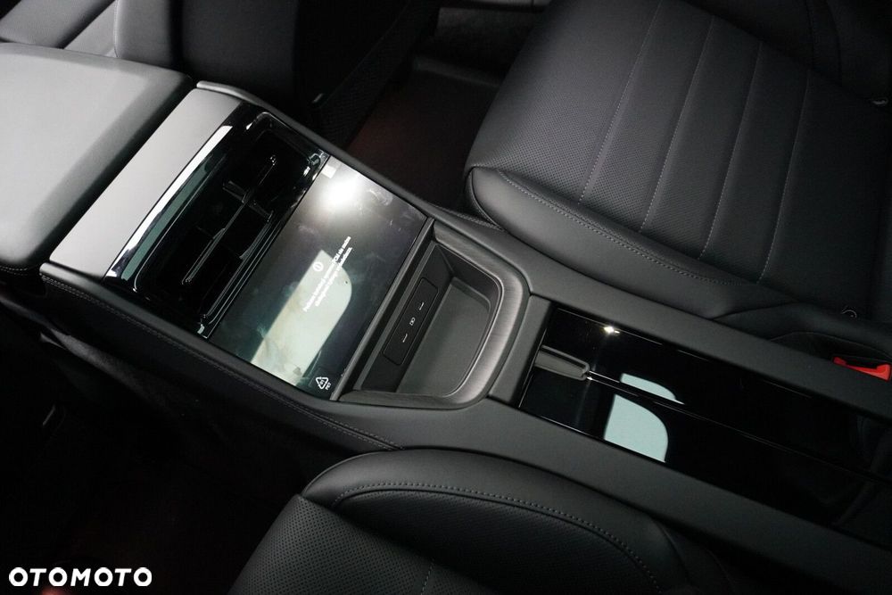 Porsche Panamera GTS - 34