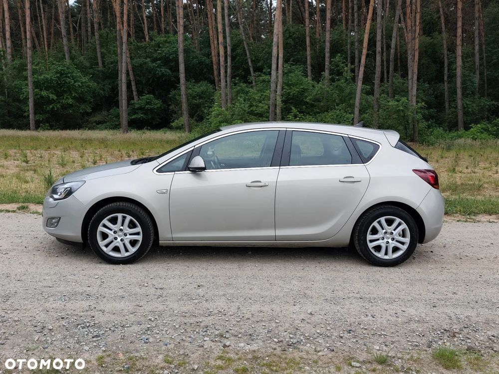 Opel Astra 1.4 Turbo Exklusiv - 7