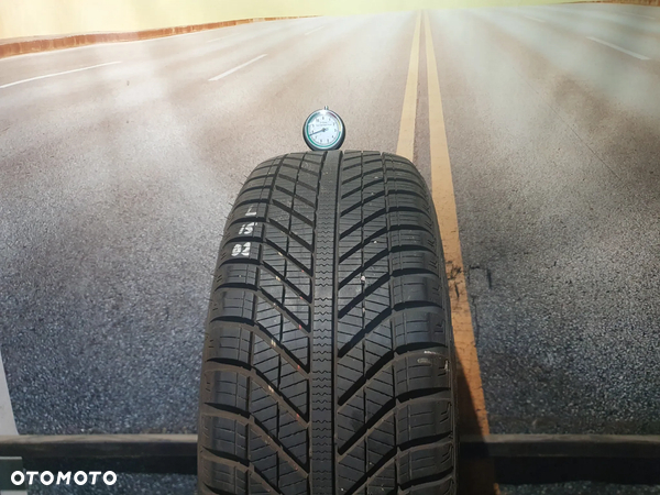 Opona pojedyncza Goodyear Vector4Season  205/55/16  2021r