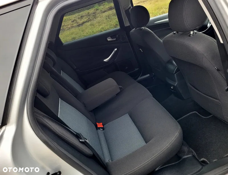 Ford Mondeo - 25