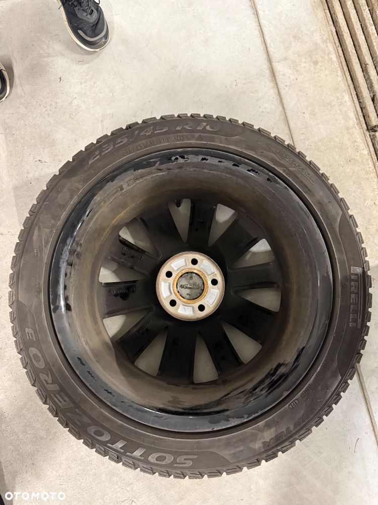 4x Oryginalna felgę Volvo z oponą Pirelli Winter Sottozero 3 235/45 R1 - 11