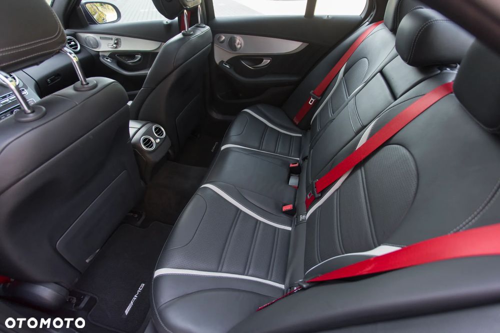 Mercedes-Benz Klasa C AMG 63 S AMG Speedshift 7G-MCT - 30