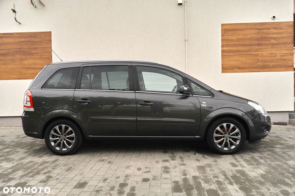 Opel Zafira 1.6 - 15