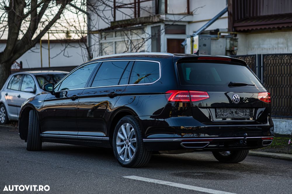 Volkswagen Passat Variant 2.0 TDI DSG 4Motion Highline - 2
