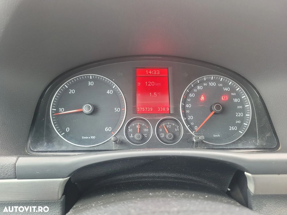 Volkswagen Touran 2.0 TDI DPF Highline - 13