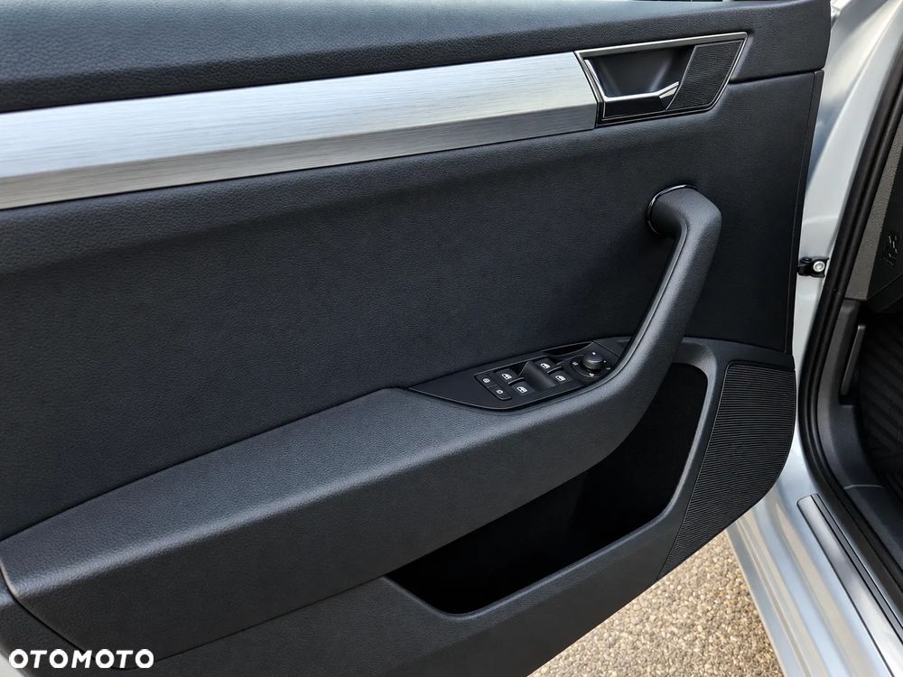 Skoda Superb 2.0 TSI Ambition DSG - 10