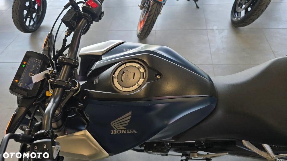 Honda CB - 18