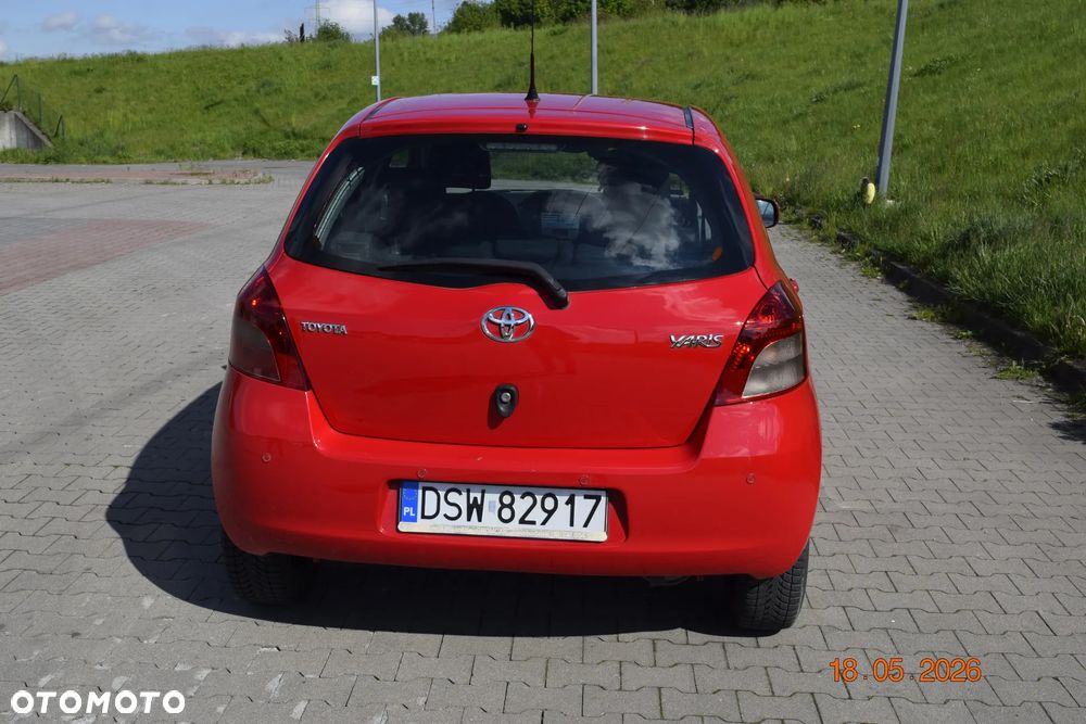 Toyota Yaris - 8