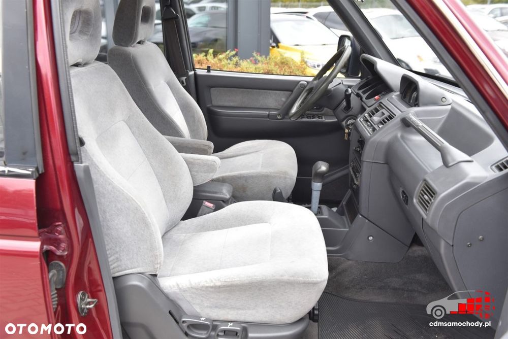 Mitsubishi Pajero - 18