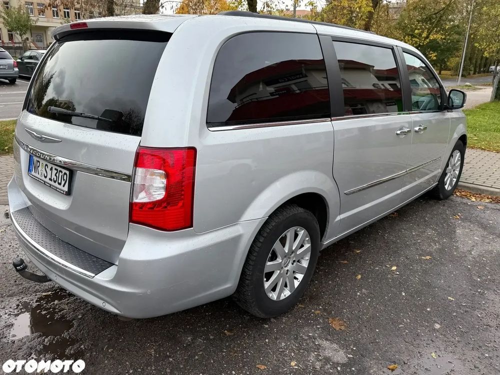 Chrysler Town & Country ver-3-6-touring - 2