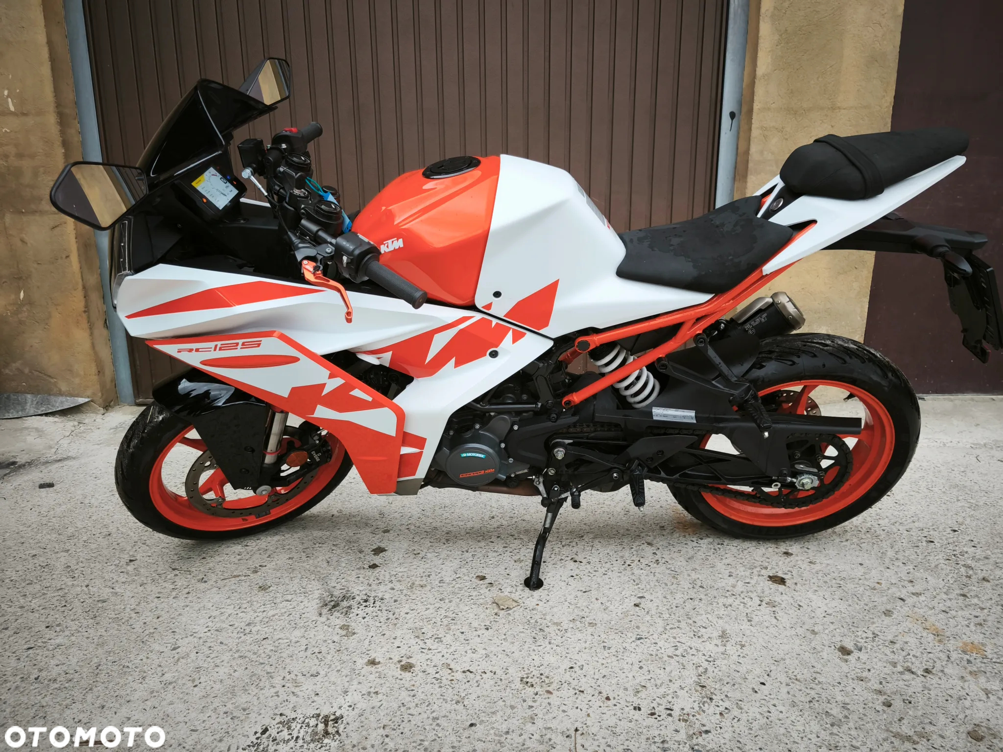 KTM RC 125 - 8