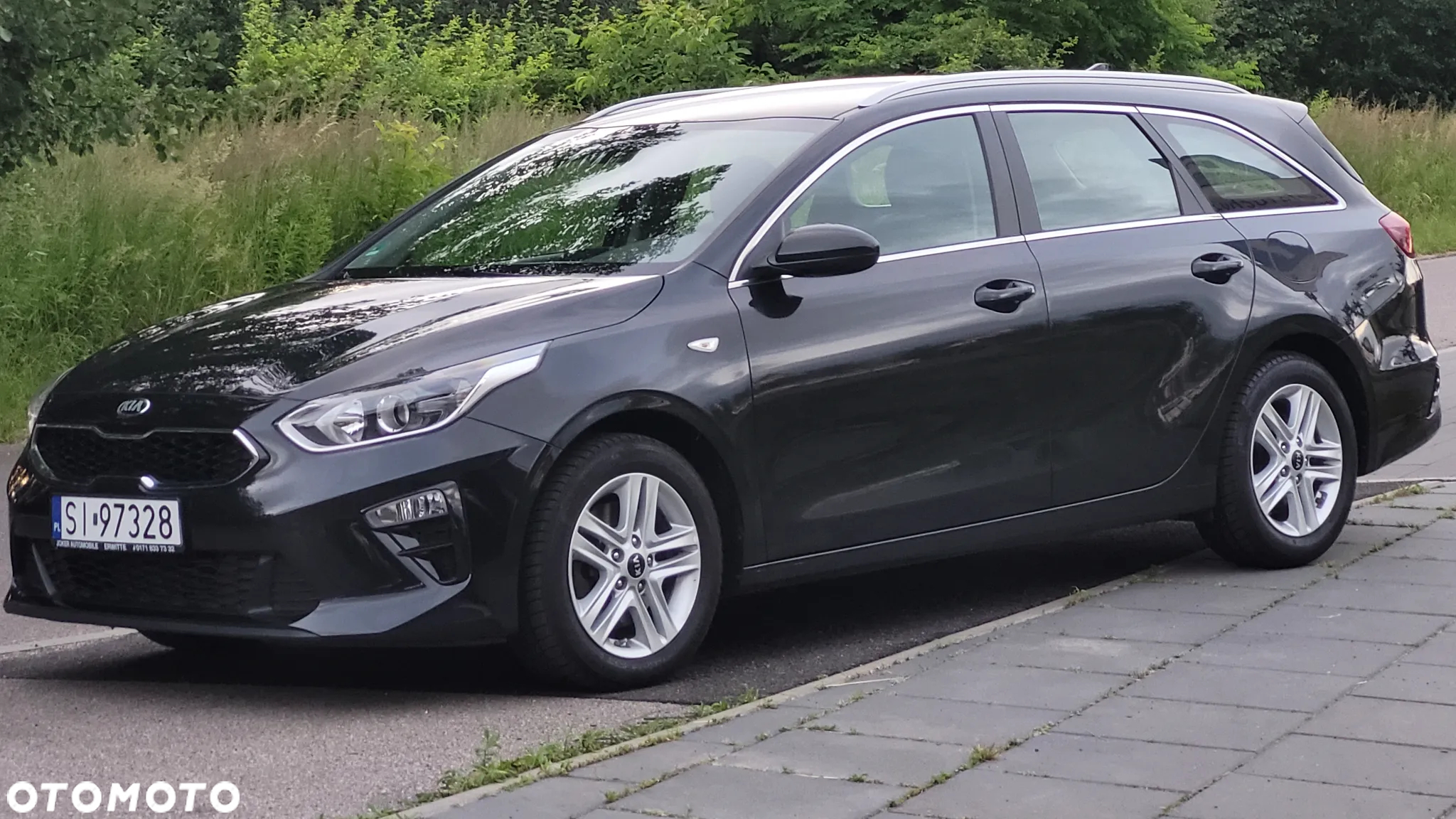 Kia Ceed - 8