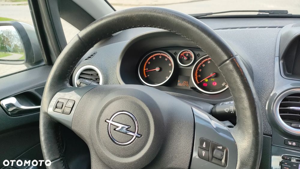Opel Corsa 1.4 16V Innovation - 11