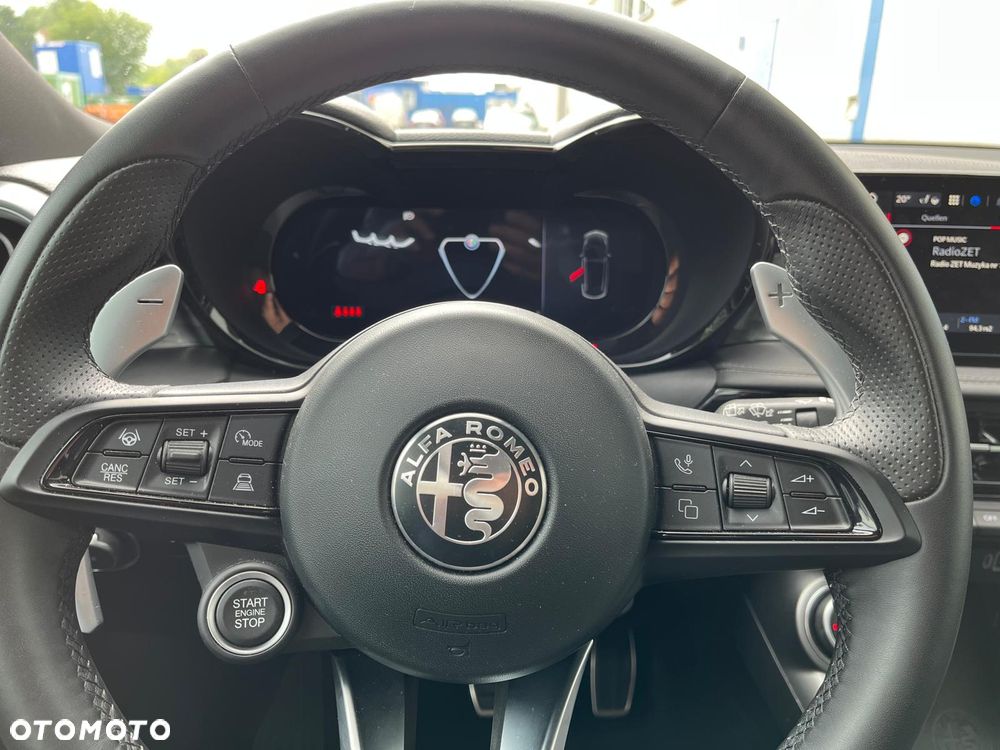 Alfa Romeo Tonale 1.3 PHEV Q4 Veloce - 11