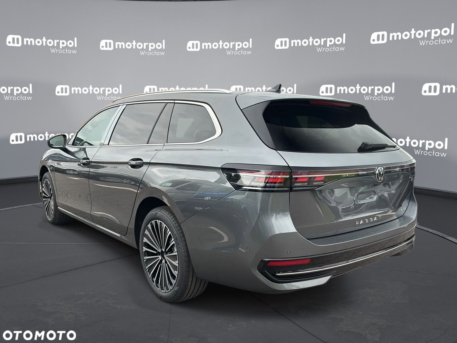 Volkswagen Passat - 8