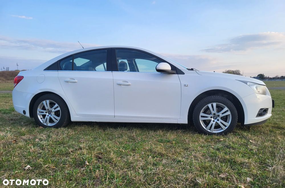 Chevrolet Cruze 1.8 LT - 5