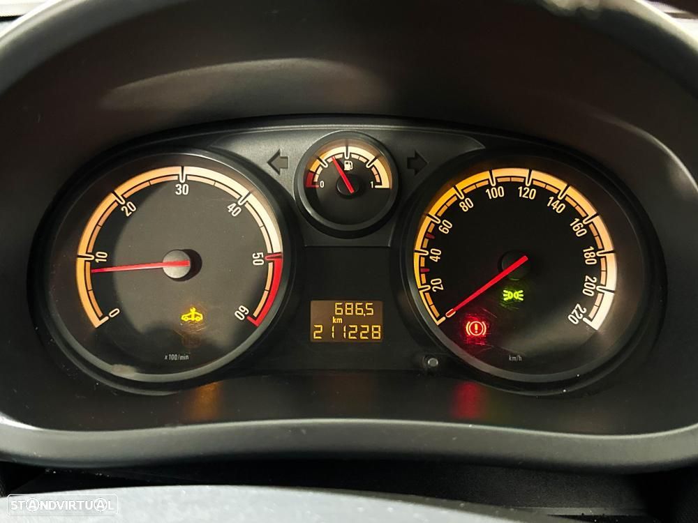 Opel Corsa Van 1.3CDTi 75cv - 27