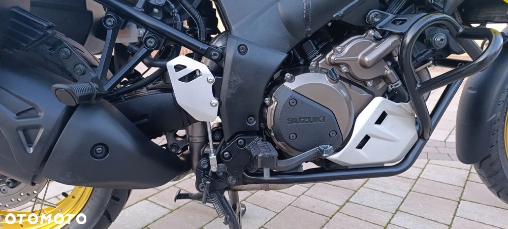 Suzuki V-STROM - 24