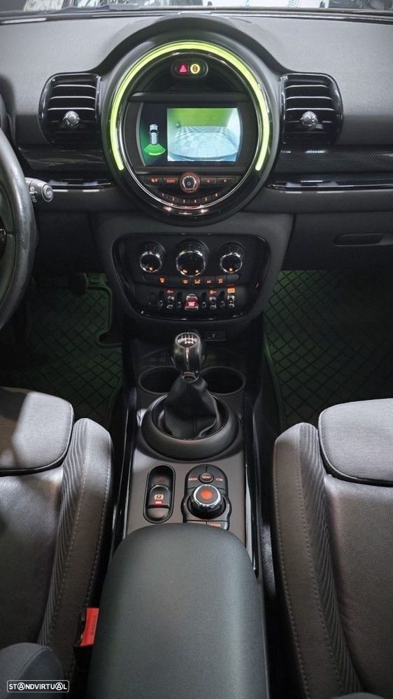 MINI Clubman One D - 23