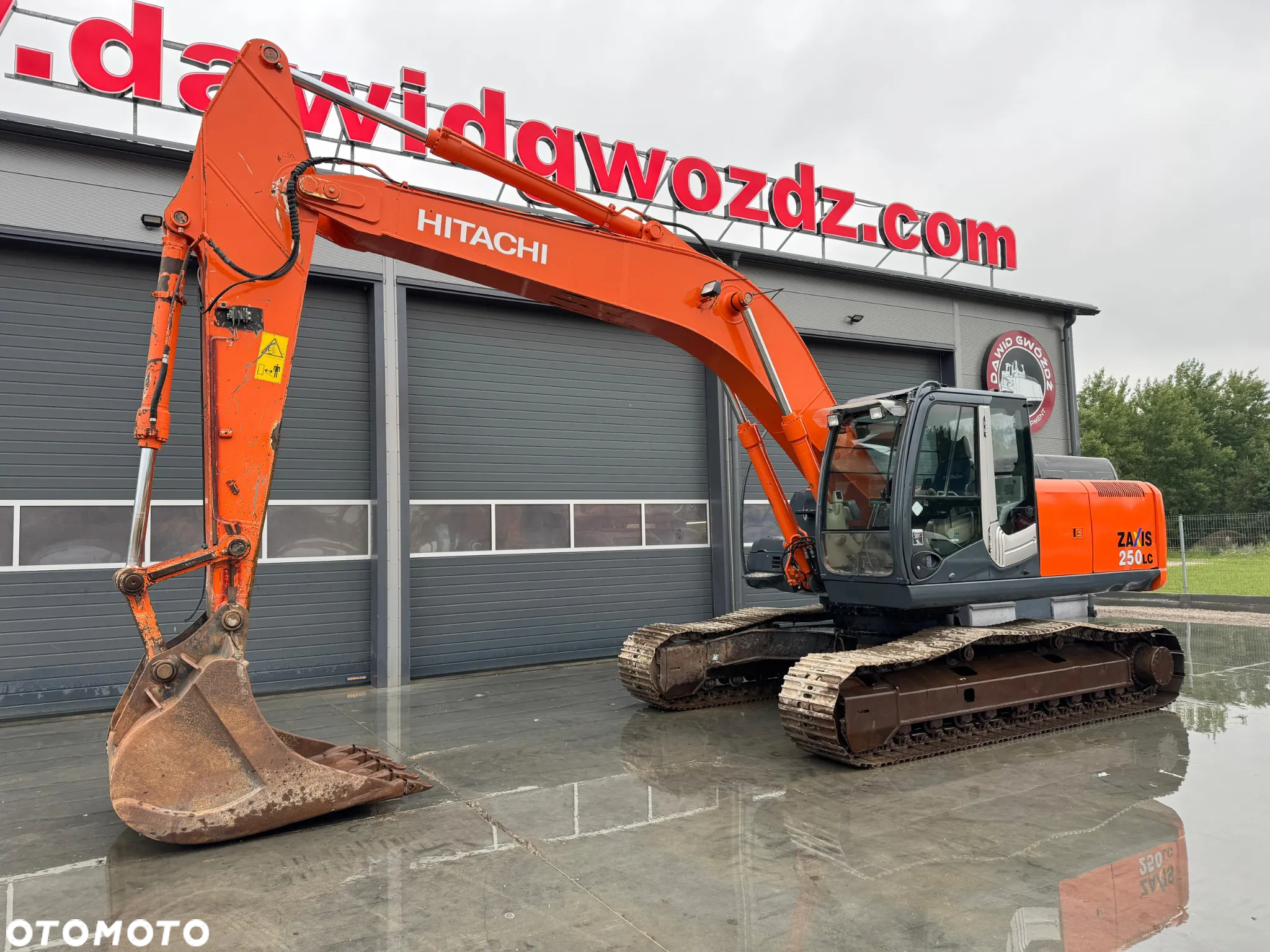 Hitachi ZX250LC-3 - 4