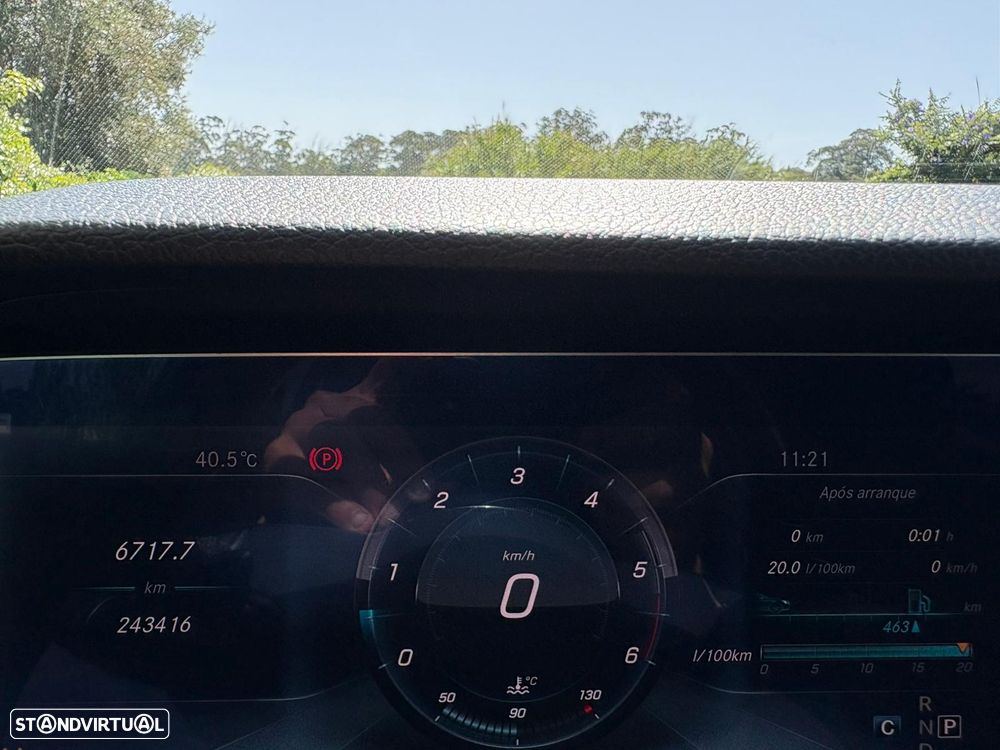 Mercedes-Benz E 400 d 4Matic 9G-TRONIC AMG Line - 10
