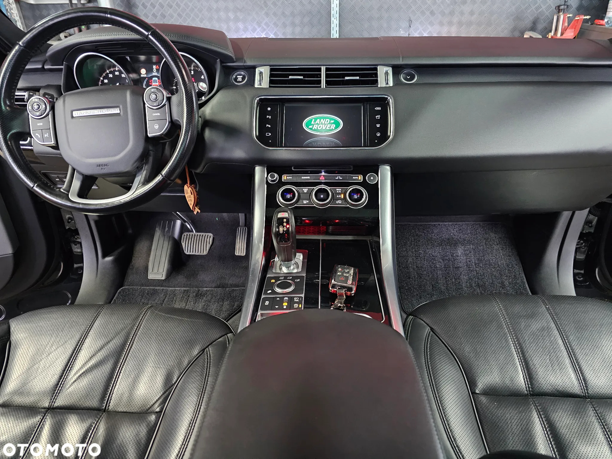 Land Rover Range Rover Sport D300 (SDV6) Autobiography Dynamic - 6