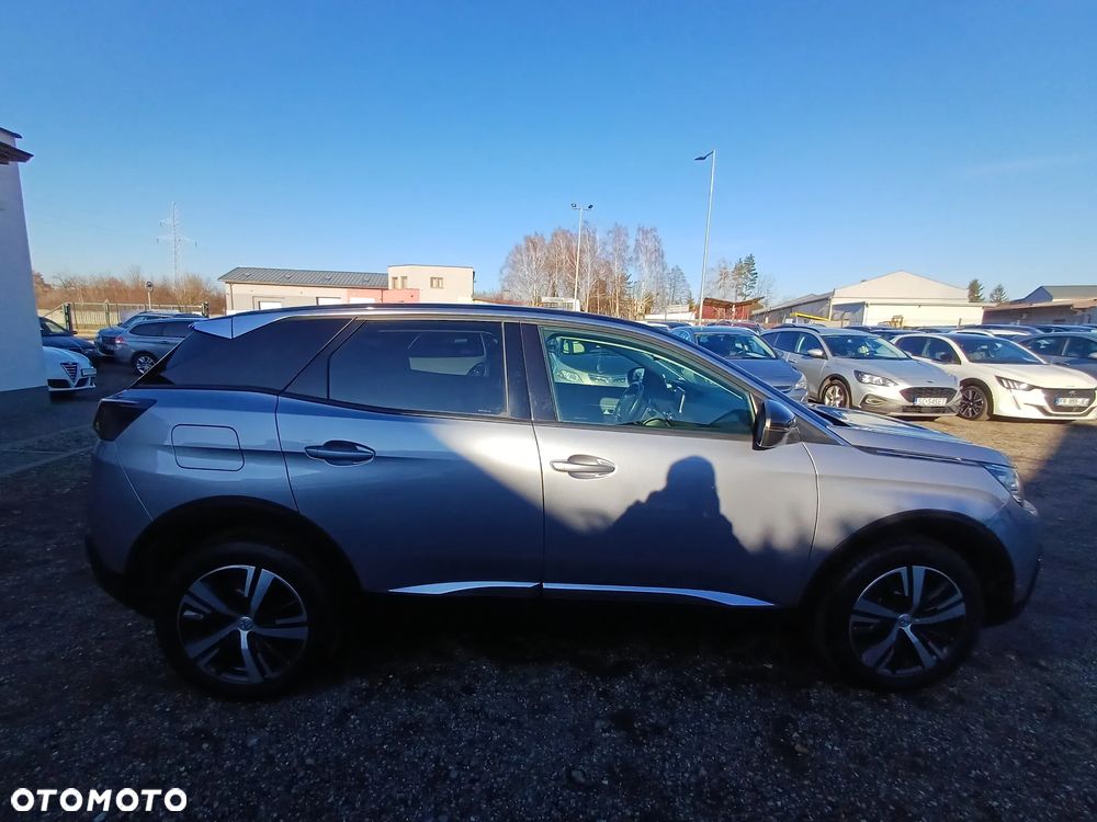 Peugeot 3008 1.2 PureTech Allure S&S - 8