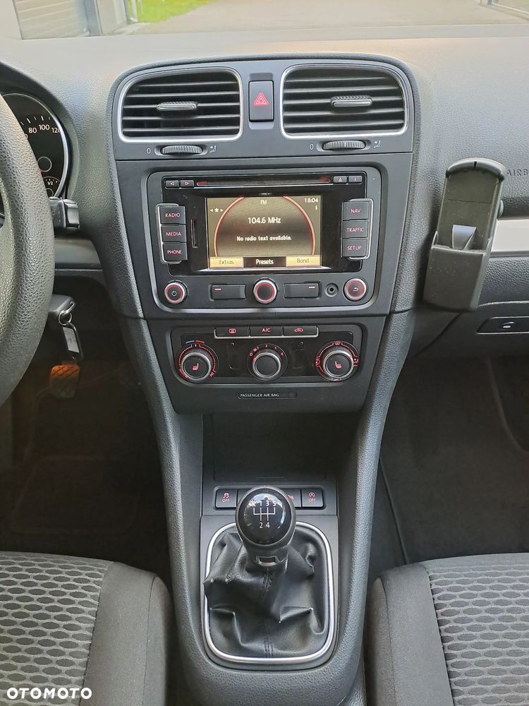 Volkswagen Golf 1.6 TDI BlueMotion Technology Comfortline - 16