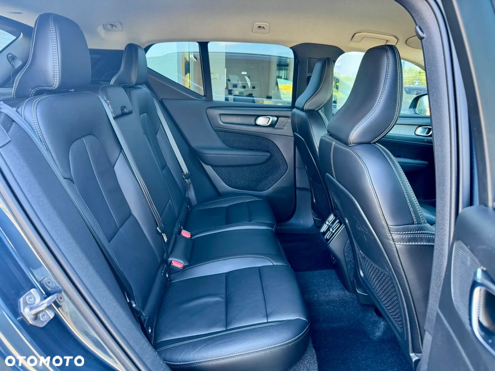 Volvo XC 40 B4 B AWD Inscription - 14