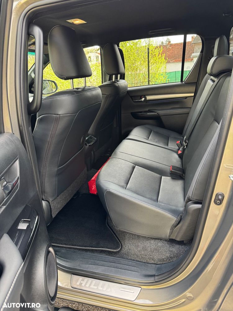 Toyota Hilux 4x4 Double Cab MHEV Autm. Invincible - 16