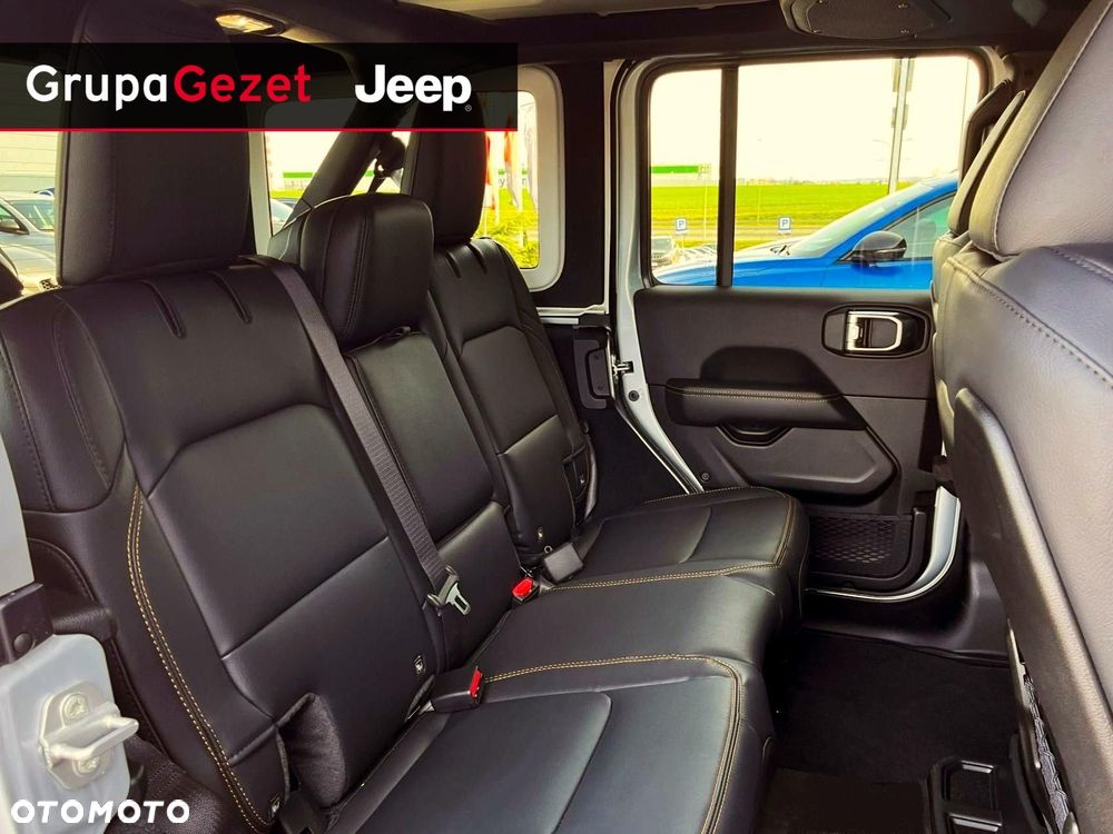 Jeep Wrangler - 7