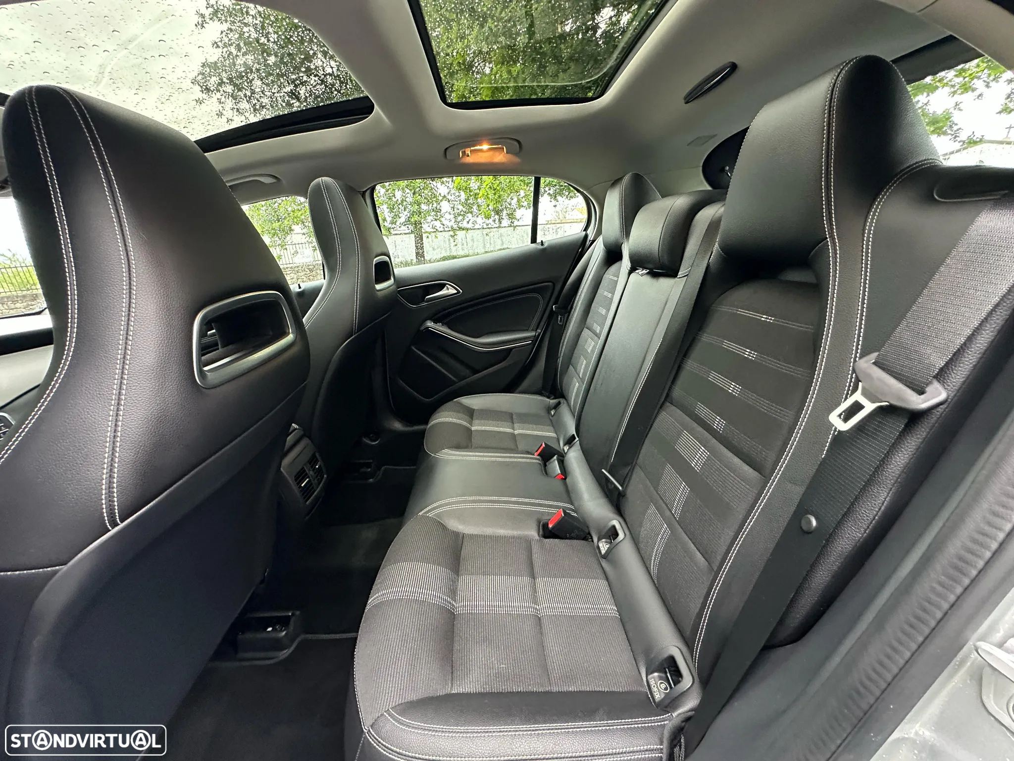 Mercedes-Benz GLA 220 4Matic 8G-DCT Special Edition - 25