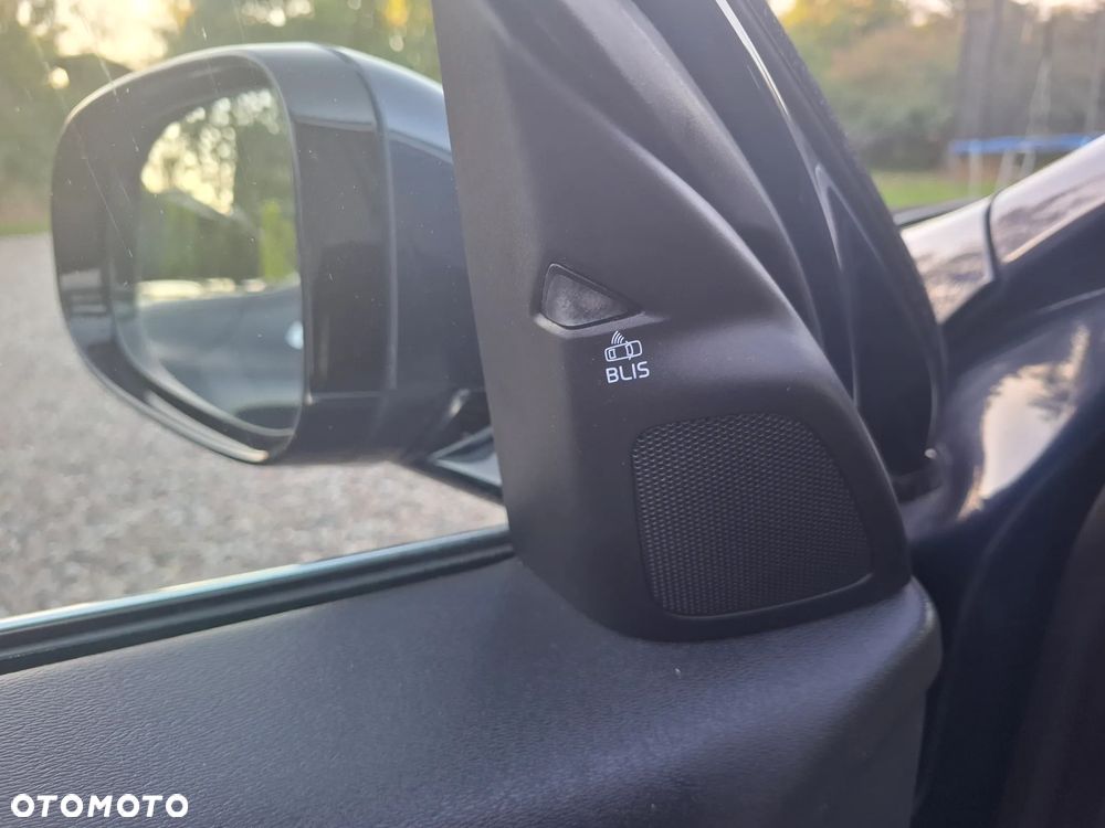 Volvo V60 D6 AWD Plug-in Hybrid Summum - 33