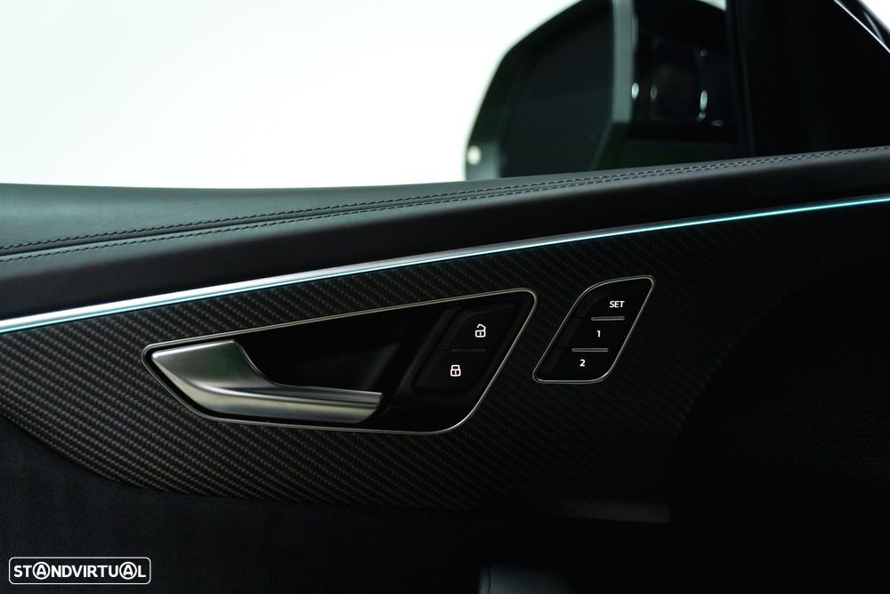Audi RS Q8 4.0 TFSI quattro Tiptronic - 7