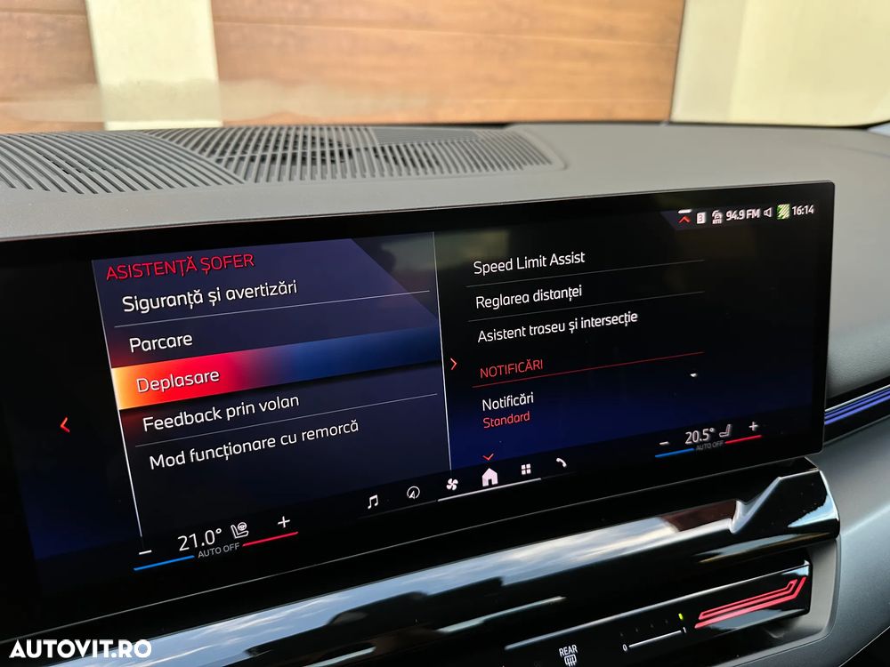 BMW Seria 5 520i AT MHEV - 29