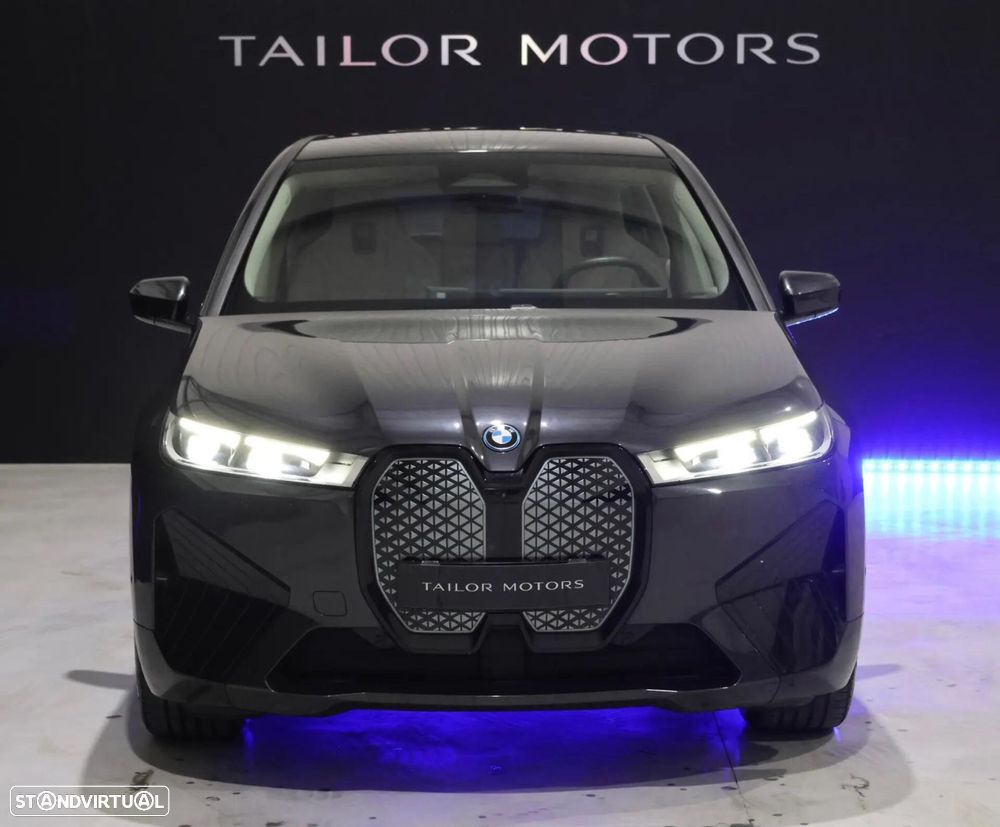 BMW iX xDrive 40 Pack Desportivo - 3